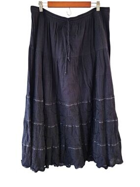 Sand-N-Sun Black Embroidered Maxi Skirt Women’s Size 1X